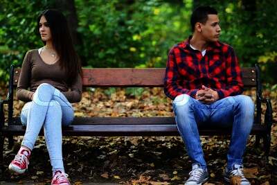 යළිදු ලංව ඔබ ළඟ හැංගෙන්න හිතෙනවා