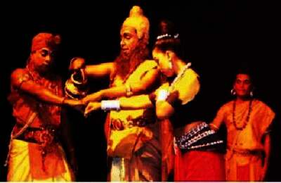 මම දිසාපාමොක් මනමේ කතාවේ