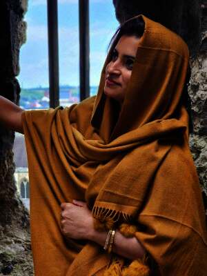 උන්මාද චිත්‍රාව සේ පෙනුනේය නුඹ     නංගියේ