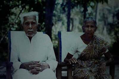 සෙත් කවි වුණේ මාපිය හෙළ බැල්මෙන්